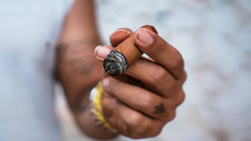 মার্কিন তেল অবরোধ কি কিউবান চুরুটের আগুন নিভিয়ে দিতে পারে?